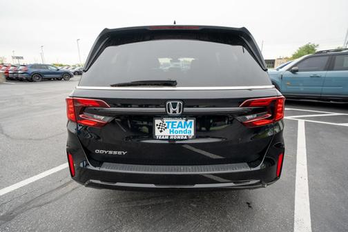 Crystal Black Pearl 2025 Honda Odyssey EX-L