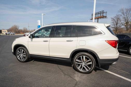 White Diamond Pearl 2017 Honda Pilot Elite