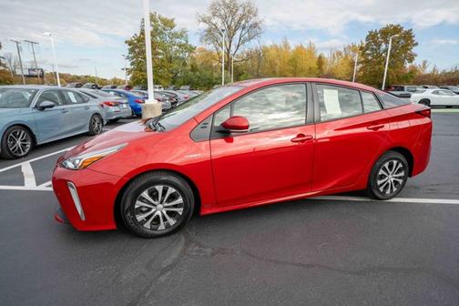 2021 Toyota Prius XLE