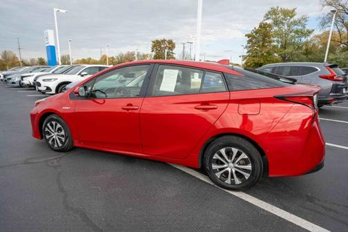 2021 Toyota Prius XLE