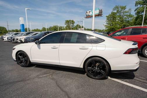 Platinum White Pearl 2024 Honda Accord Hybrid Sport-L