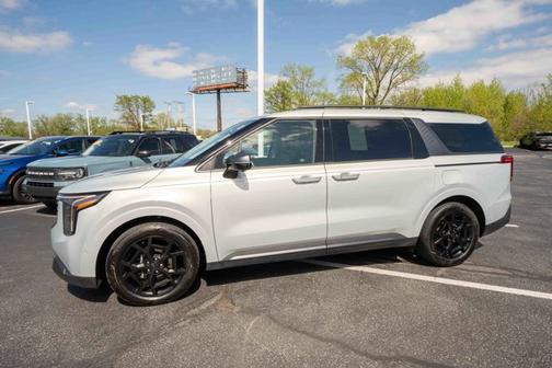 Ivory Silver 2025 Kia Carnival Hybrid SX Prestige