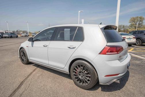 2019 Volkswagen Golf GTI S
