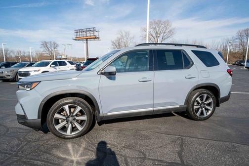 Sonic Gray Pearl 2025 Honda Pilot Touring