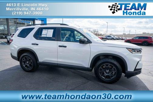 Platinum White Pearl 2025 Honda Pilot TrailSport