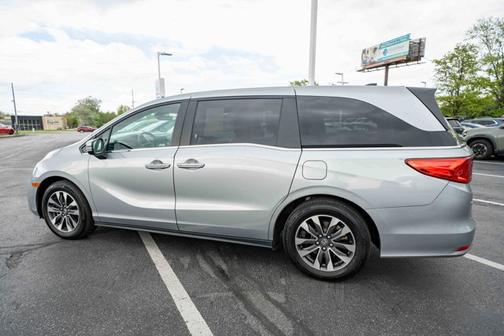 Lunar Silver Metallic 2024 Honda Odyssey EX-L