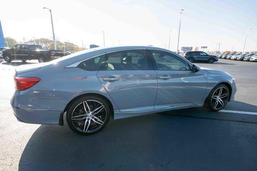 2022 Honda Accord Hybrid Touring