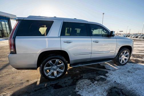 2017 Cadillac Escalade Luxury