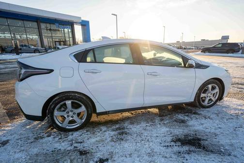 2017 Chevrolet Volt LT