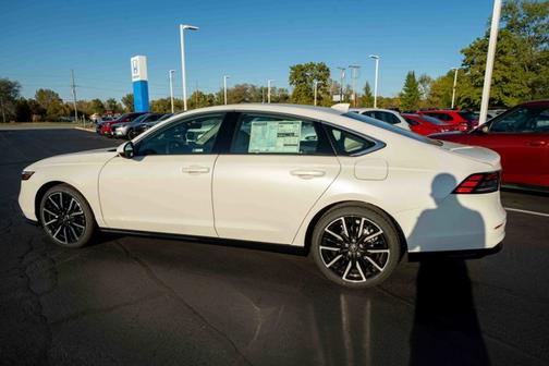 2025 Honda Accord Hybrid Touring