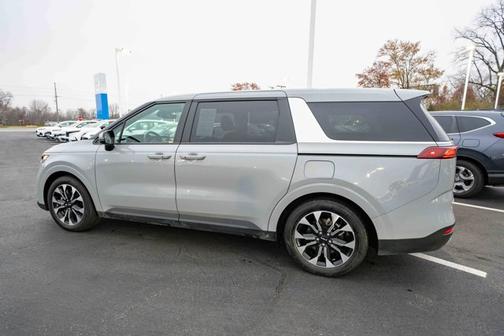 2022 Kia Carnival EX