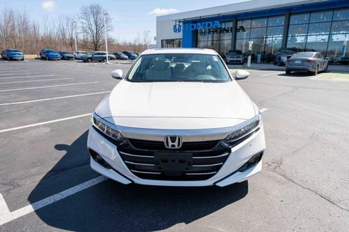 Platinum White Pearl 2022 Honda Accord Touring
