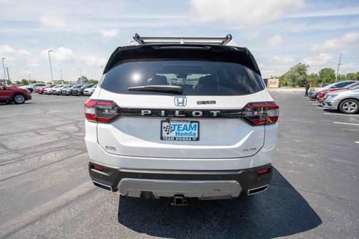 Platinum White Pearl 2026 Honda Pilot Elite