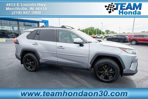 Silver Sky Metallic 2019 Toyota RAV4 XLE