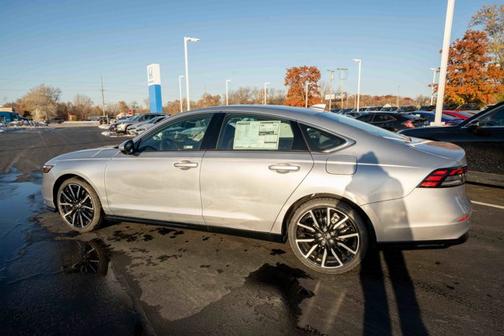 2025 Honda Accord Hybrid Touring