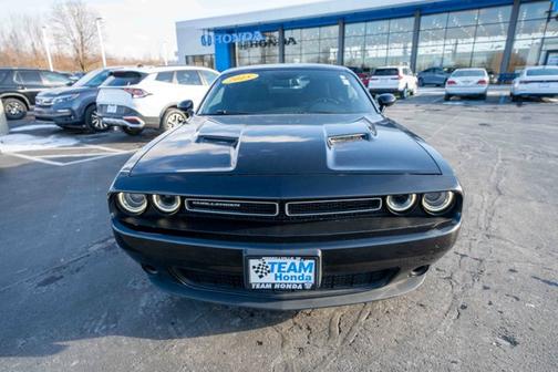 2015 Dodge Challenger SXT