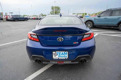 Trueno Blue 2025 Toyota GR86 Premium