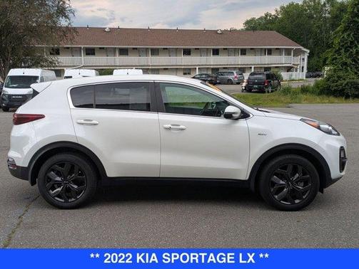 2022 Kia Sportage LX