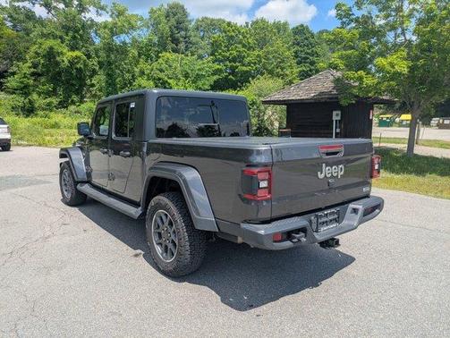 Granite Crystal Clearcoat Metallic 2020 Jeep Gladiator Overland