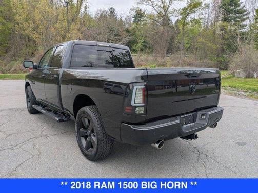 Brilliant Black Crystal Pearlcoat 2018 RAM 1500 Big Horn
