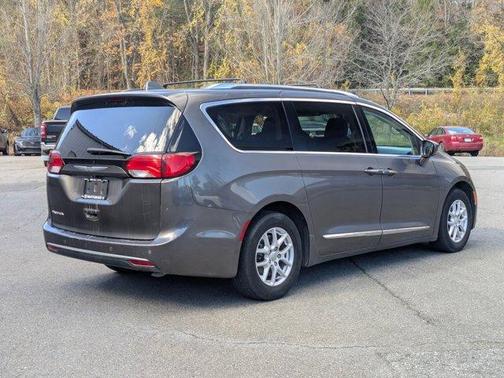 2020 Chrysler Pacifica Touring-L