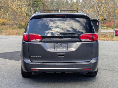 2020 Chrysler Pacifica Touring-L