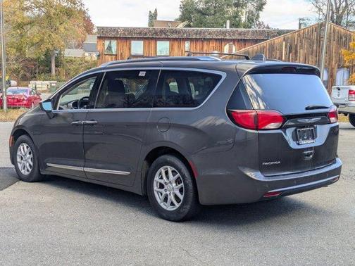 2020 Chrysler Pacifica Touring-L