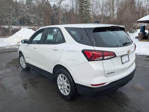 2022 Chevrolet Equinox LS