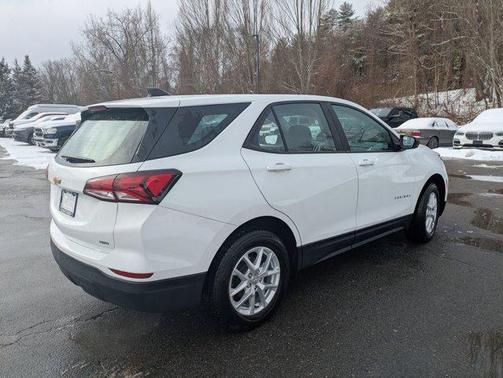 2022 Chevrolet Equinox LS