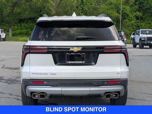 2024 Chevrolet Traverse LT