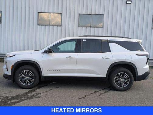 2024 Chevrolet Traverse LT