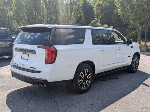 2023 GMC Yukon XL AT4