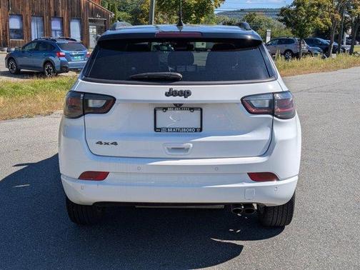 2022 Jeep Compass Altitude