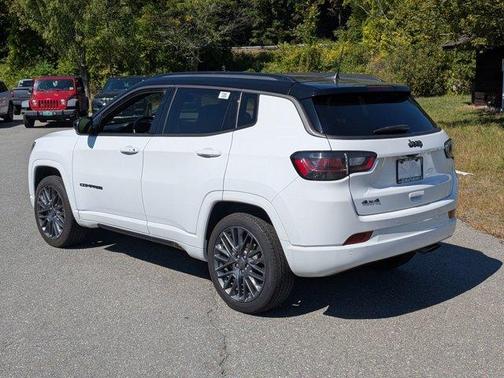 2022 Jeep Compass Altitude