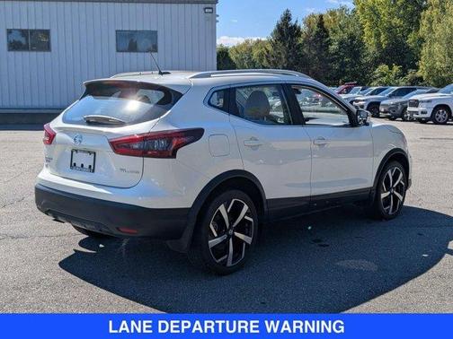 2021 Nissan Rogue Sport SL