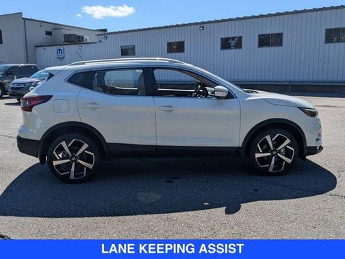 2021 Nissan Rogue Sport SL