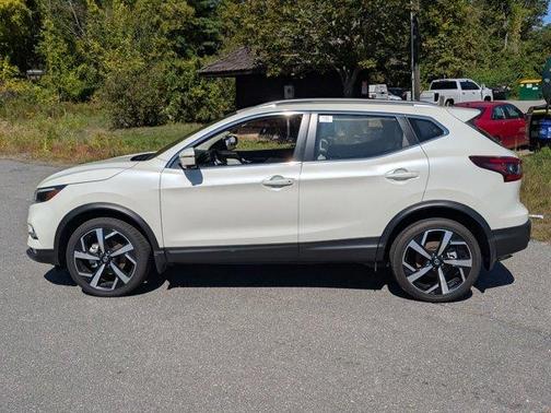 2021 Nissan Rogue Sport SL