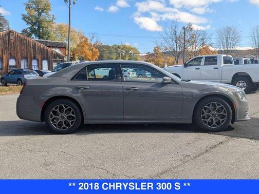 2018 Chrysler 300 S