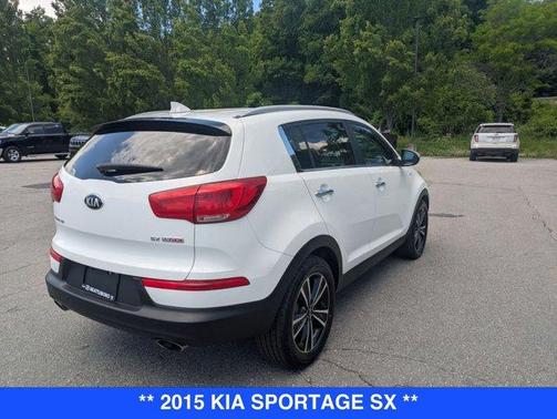 Clear White 2015 Kia Sportage SX