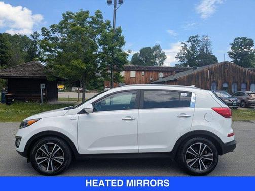 Clear White 2015 Kia Sportage SX