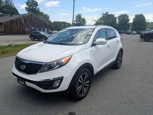 Clear White 2015 Kia Sportage SX