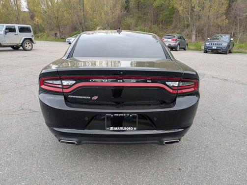 Pitch Black Clearcoat 2021 Dodge Charger SXT