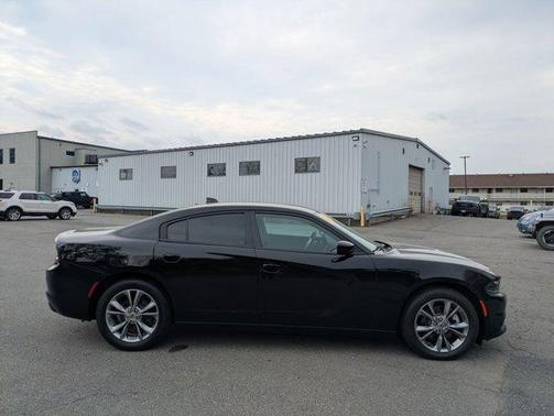 Pitch Black Clearcoat 2021 Dodge Charger SXT
