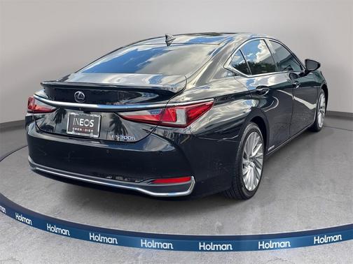 2019 Lexus ES 300h Base
