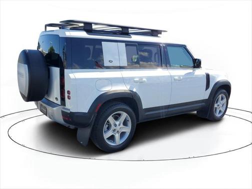 2022 Land Rover Defender 110 SE