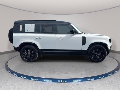 2024 Land Rover Defender 110 P400 X-Dynamic SE