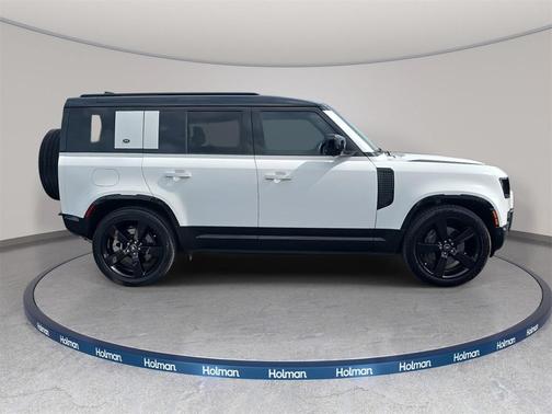 2024 Land Rover Defender 110 P400 X-Dynamic SE