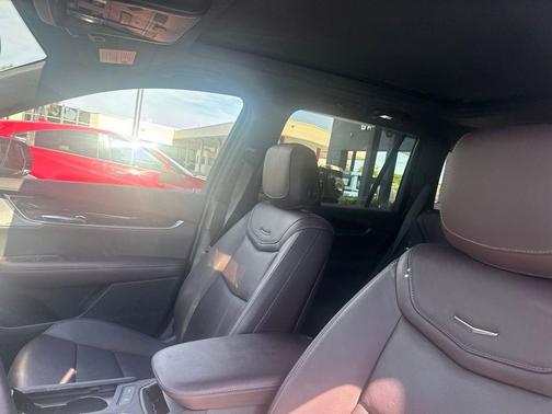 Crystal White Tricoat 2024 Cadillac XT6 Premium Luxury FWD