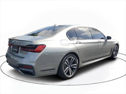 2021 BMW 750 i xDrive