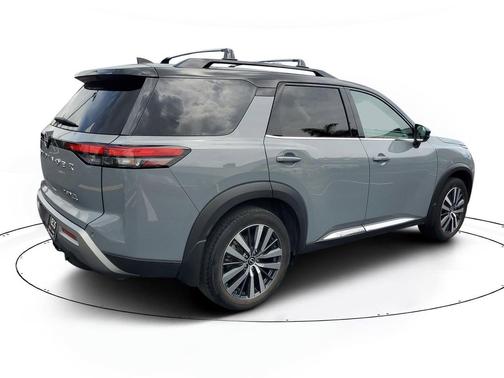 2022 Nissan Pathfinder Platinum 4WD